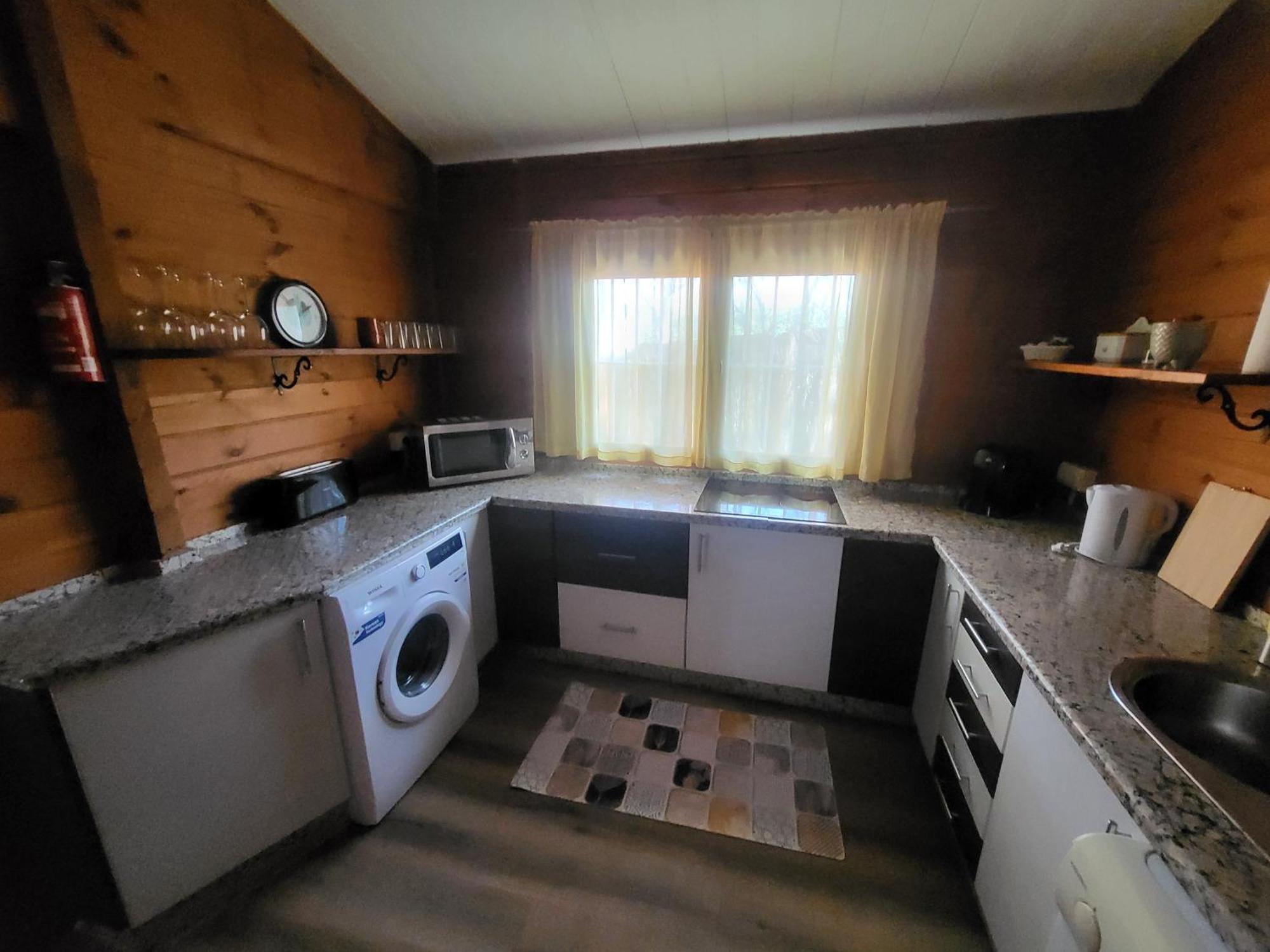 Vila Casa Madera Urbanizacion Socorro Sevilla Exteriér fotografie